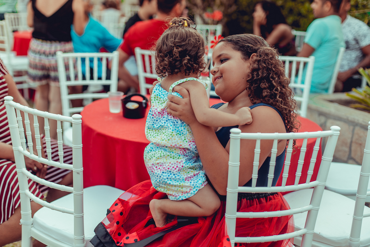 aniversario infantil senhoritas fotografia foto fotografa crianças um ano 1 ladybug decoração decor festa criativa diferente balao desconstruido party ideas fotos espontaneas