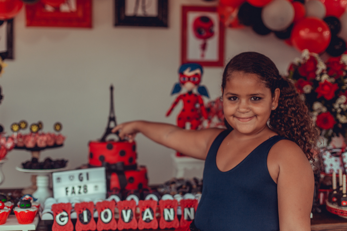 aniversario infantil senhoritas fotografia foto fotografa crianças um ano 1 ladybug decoração decor festa criativa diferente balao desconstruido party ideas fotos espontaneas