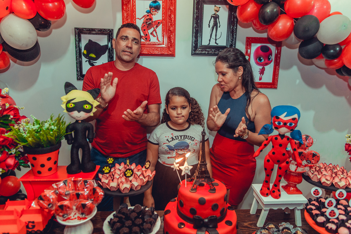 aniversario infantil senhoritas fotografia foto fotografa crianças um ano 1 ladybug decoração decor festa criativa diferente balao desconstruido party ideas fotos espontaneas