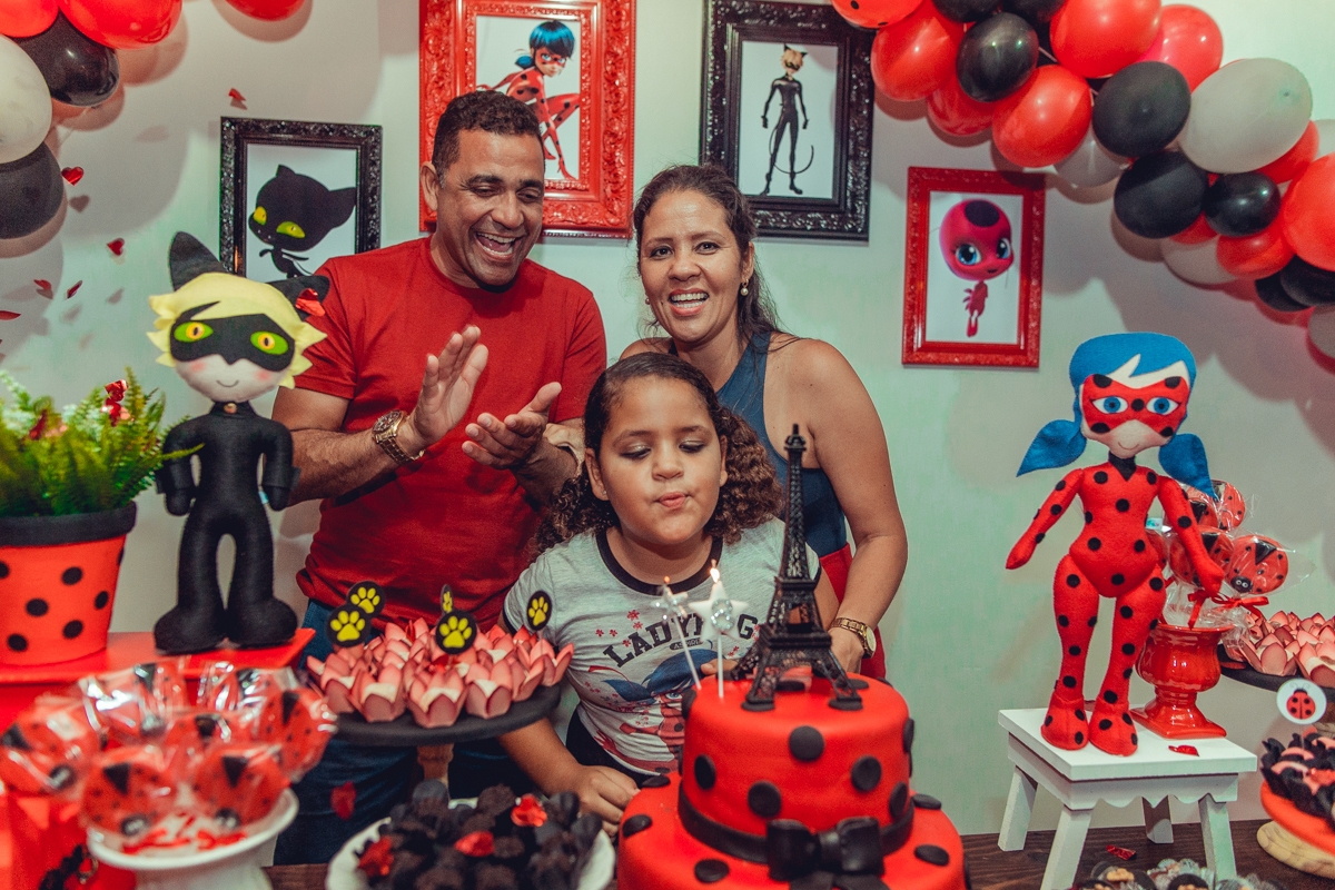 aniversario infantil senhoritas fotografia foto fotografa crianças um ano 1 ladybug decoração decor festa criativa diferente balao desconstruido party ideas fotos espontaneas