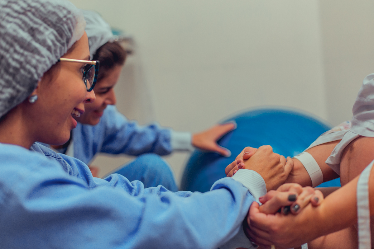 parto natural normal fotografia foto fotografa salvador inspiration nascimento humanizado vervita camila rabello obstare adriana monteiro rodrigo lemos melhor domiciliar na agua em casa hospital portugues aliança maternidade santa maria