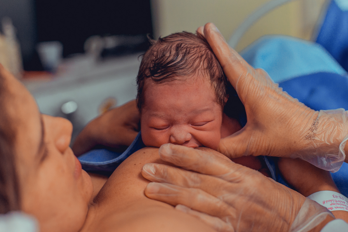 parto natural normal fotografia foto fotografa salvador inspiration nascimento humanizado vervita camila rabello obstare adriana monteiro rodrigo lemos melhor domiciliar na agua em casa hospital portugues aliança maternidade santa maria