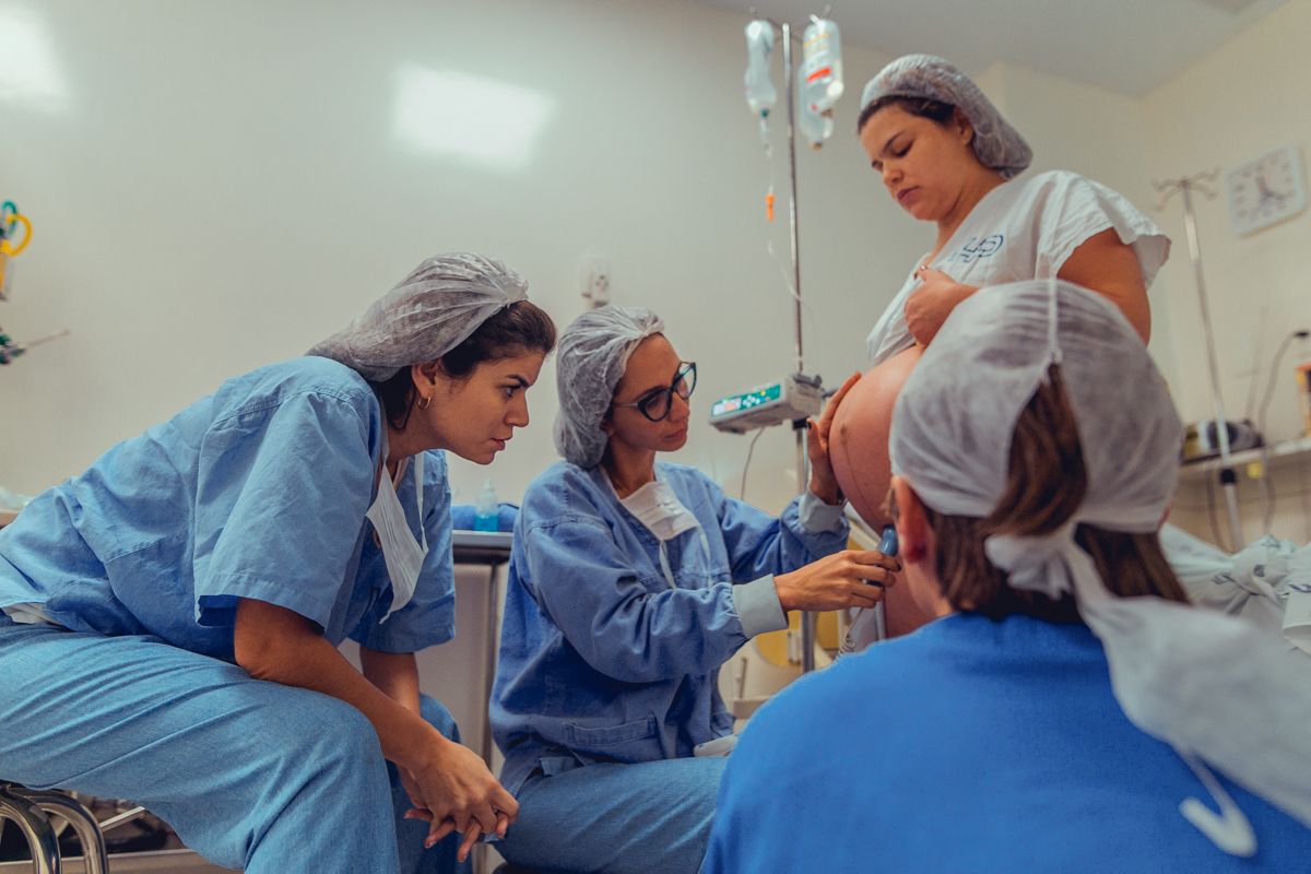 parto natural normal fotografia foto fotografa salvador inspiration nascimento humanizado vervita camila rabello obstare adriana monteiro rodrigo lemos melhor domiciliar na agua em casa hospital portugues aliança maternidade santa maria