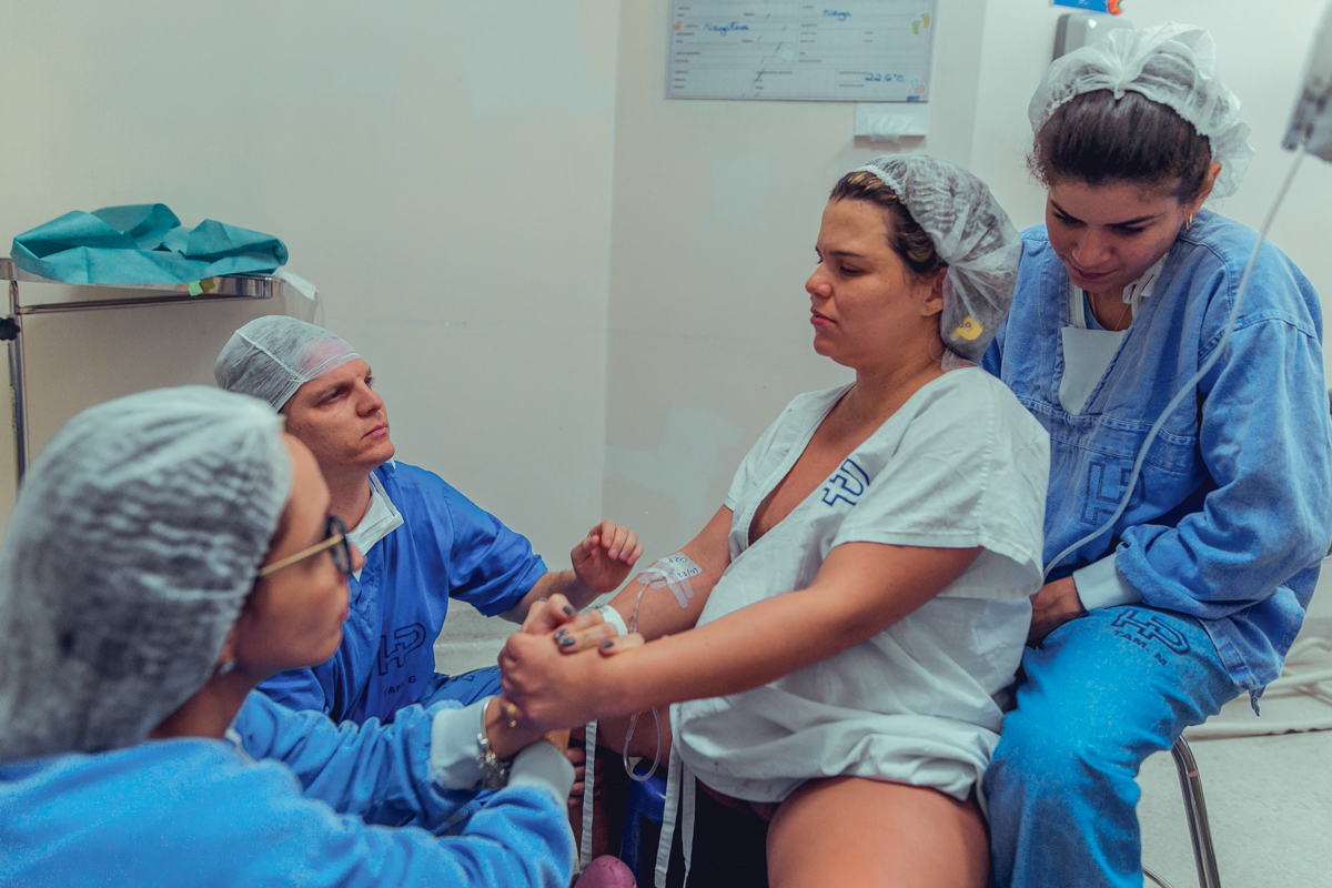 parto natural normal fotografia foto fotografa salvador inspiration nascimento humanizado vervita camila rabello obstare adriana monteiro rodrigo lemos melhor domiciliar na agua em casa hospital portugues aliança maternidade santa maria