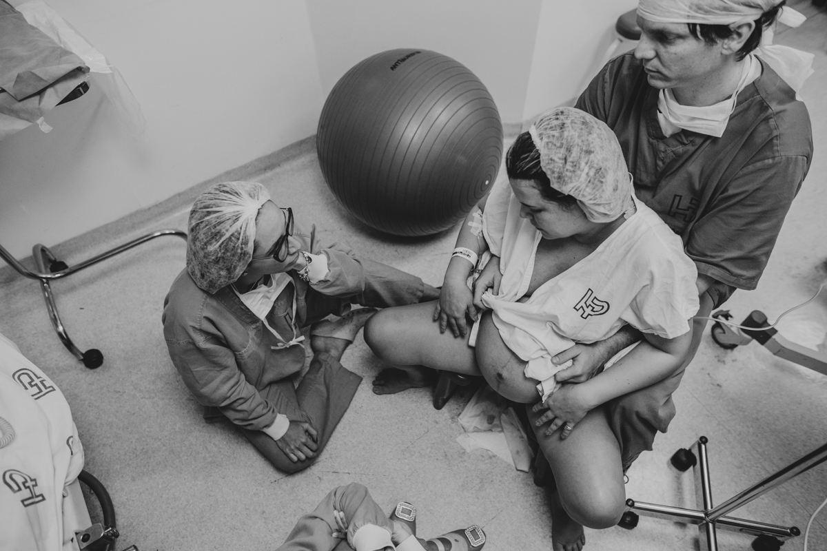 parto natural normal fotografia foto fotografa salvador inspiration nascimento humanizado vervita camila rabello obstare adriana monteiro rodrigo lemos melhor domiciliar na agua em casa hospital portugues aliança maternidade santa maria