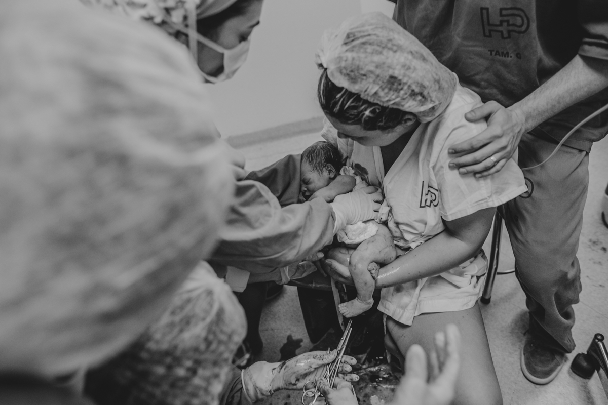 parto natural normal fotografia foto fotografa salvador inspiration nascimento humanizado vervita camila rabello obstare adriana monteiro rodrigo lemos melhor domiciliar na agua em casa hospital portugues aliança maternidade santa maria