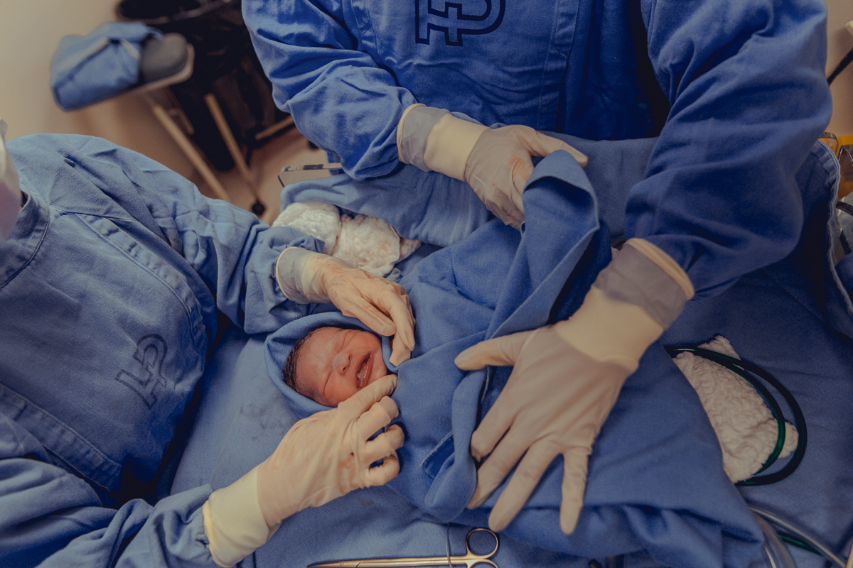 parto natural normal fotografia foto fotografa salvador inspiration nascimento humanizado vervita camila rabello obstare adriana monteiro rodrigo lemos melhor domiciliar na agua em casa hospital portugues aliança maternidade santa maria