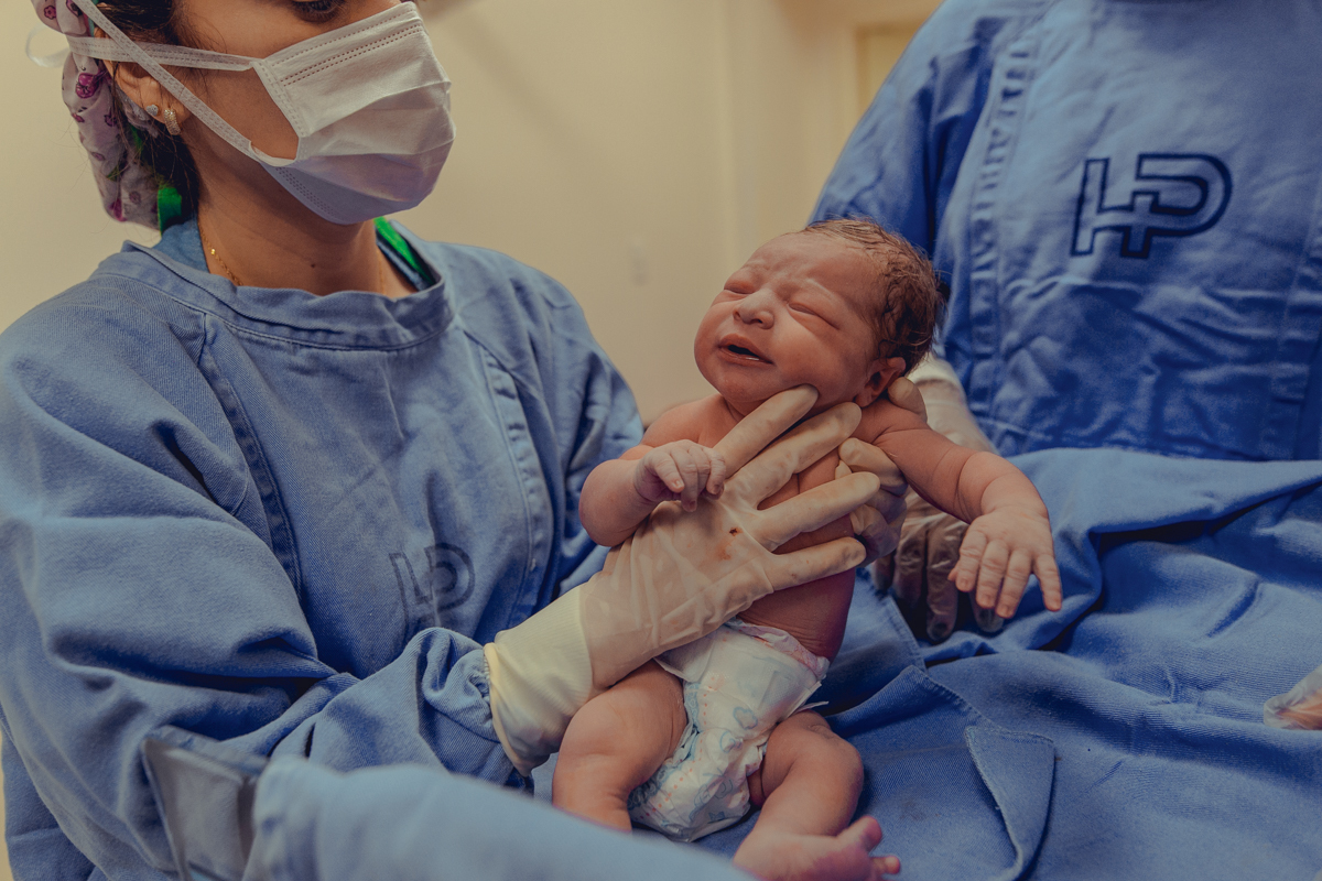 parto natural normal fotografia foto fotografa salvador inspiration nascimento humanizado vervita camila rabello obstare adriana monteiro rodrigo lemos melhor domiciliar na agua em casa hospital portugues aliança maternidade santa maria