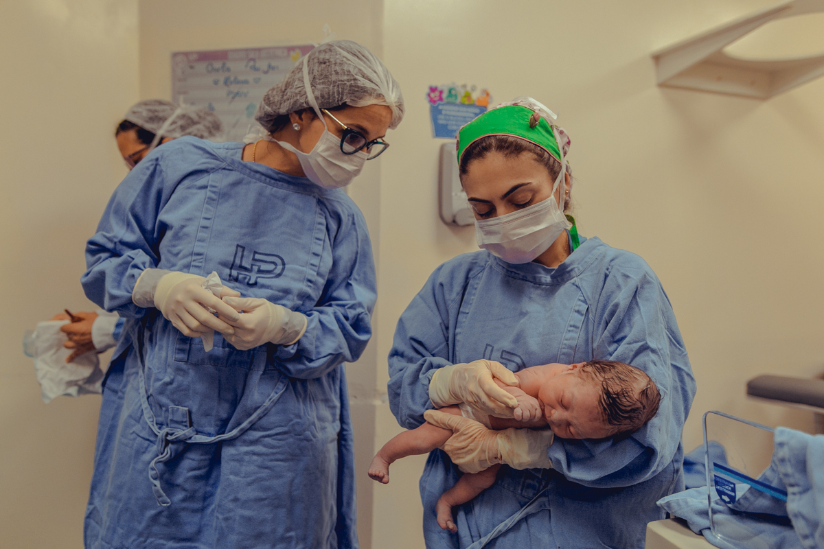 parto natural normal fotografia foto fotografa salvador inspiration nascimento humanizado vervita camila rabello obstare adriana monteiro rodrigo lemos melhor domiciliar na agua em casa hospital portugues aliança maternidade santa maria