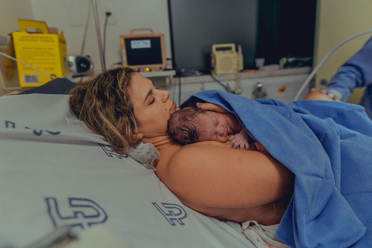 parto natural normal fotografia foto fotografa salvador inspiration nascimento humanizado vervita camila rabello obstare adriana monteiro rodrigo lemos melhor domiciliar na agua em casa hospital portugues aliança maternidade santa maria