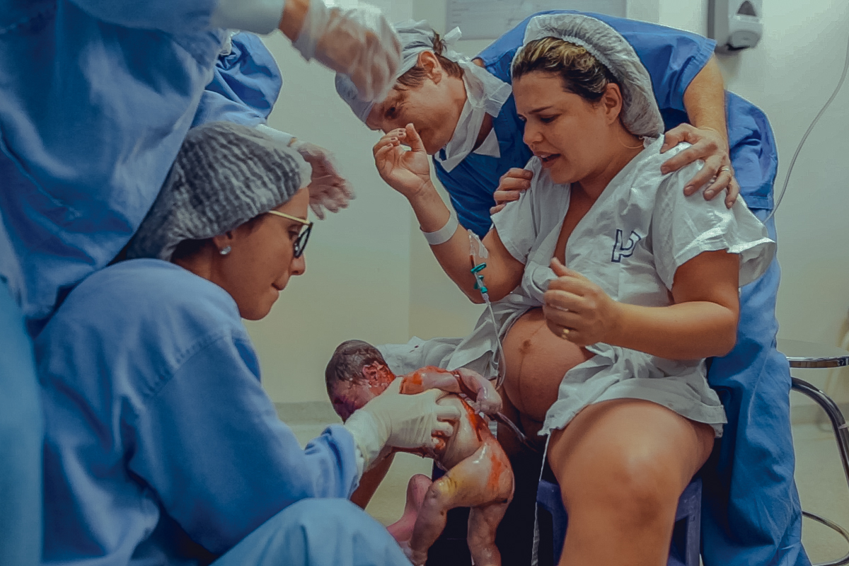 parto natural normal fotografia foto fotografa salvador inspiration nascimento humanizado vervita camila rabello obstare adriana monteiro rodrigo lemos melhor domiciliar na agua em casa hospital portugues aliança maternidade santa maria