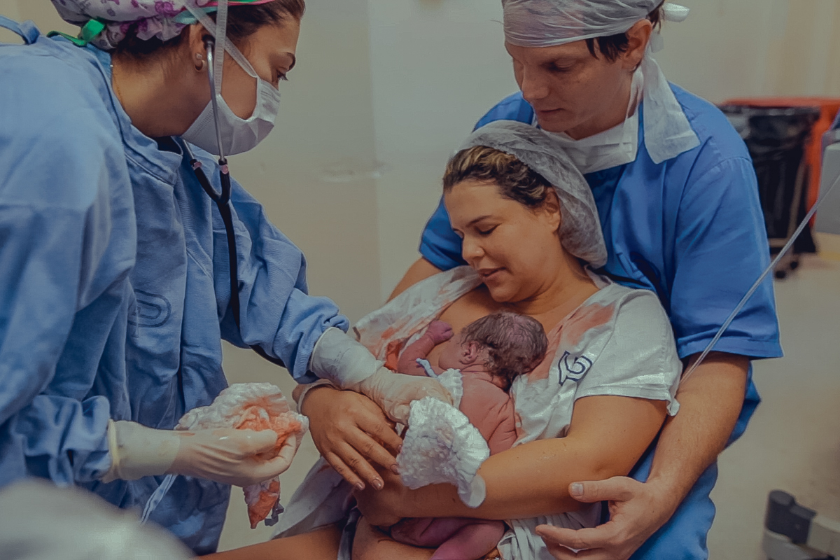 parto natural normal fotografia foto fotografa salvador inspiration nascimento humanizado vervita camila rabello obstare adriana monteiro rodrigo lemos melhor domiciliar na agua em casa hospital portugues aliança maternidade santa maria