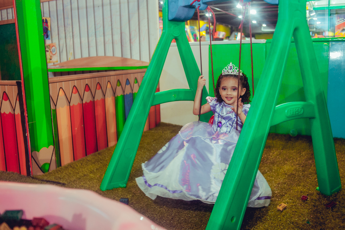 aniversario festa game station salvador shopping bela vista fotografia foto fotografo fotografa senhoritas princesinha sofia infantil criança decoração decor bolo doces modelados criativo diferente bonito lindo