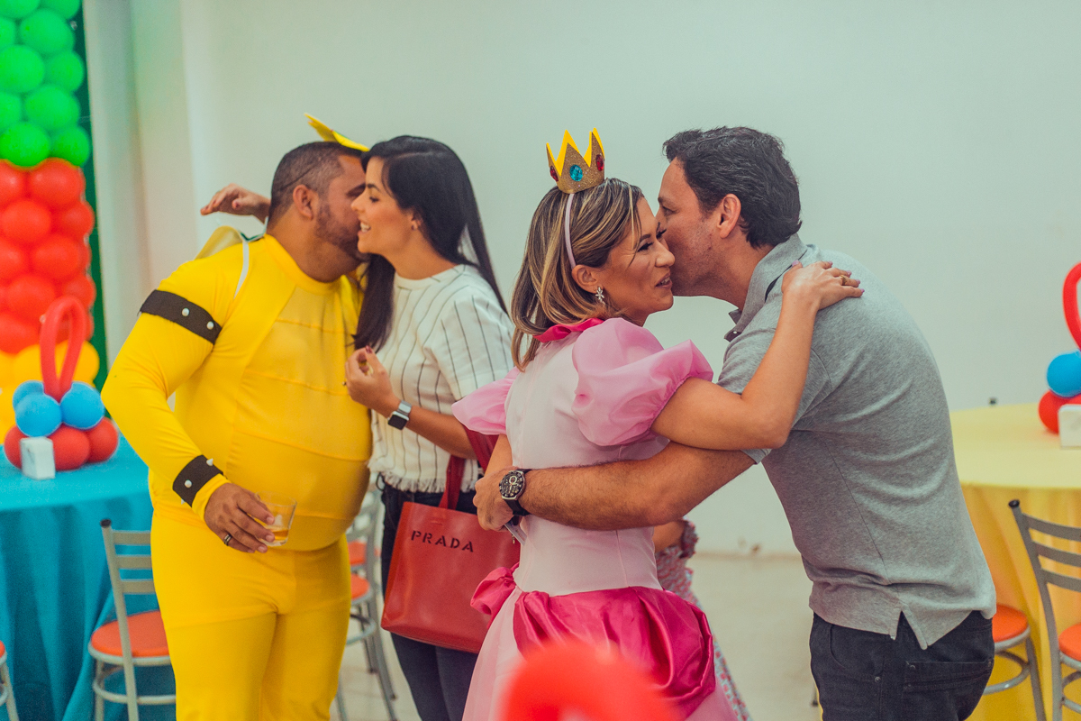 buffet terra do nunca aniversario infantil fotografia salvado senhoritas foto festa fotografo fotografa super mario word luigi Princess Peach decoração decorados bolo ideias criativo diferente aluguel brinquedos