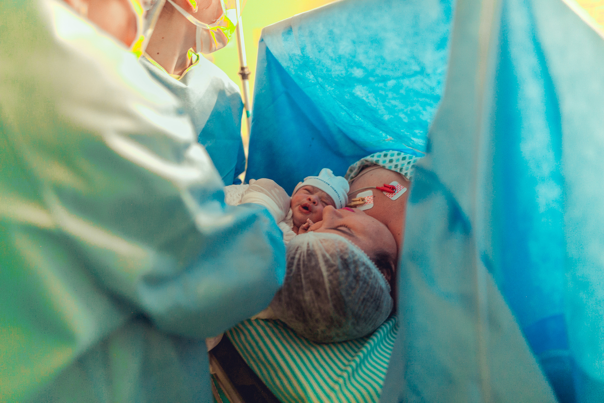 senhoritas fotografia nascimento parto normal natural cesariana hospital portugues alianca salvador foto fotografa fotografo humanizado enxoval decoracao quarto bebe 