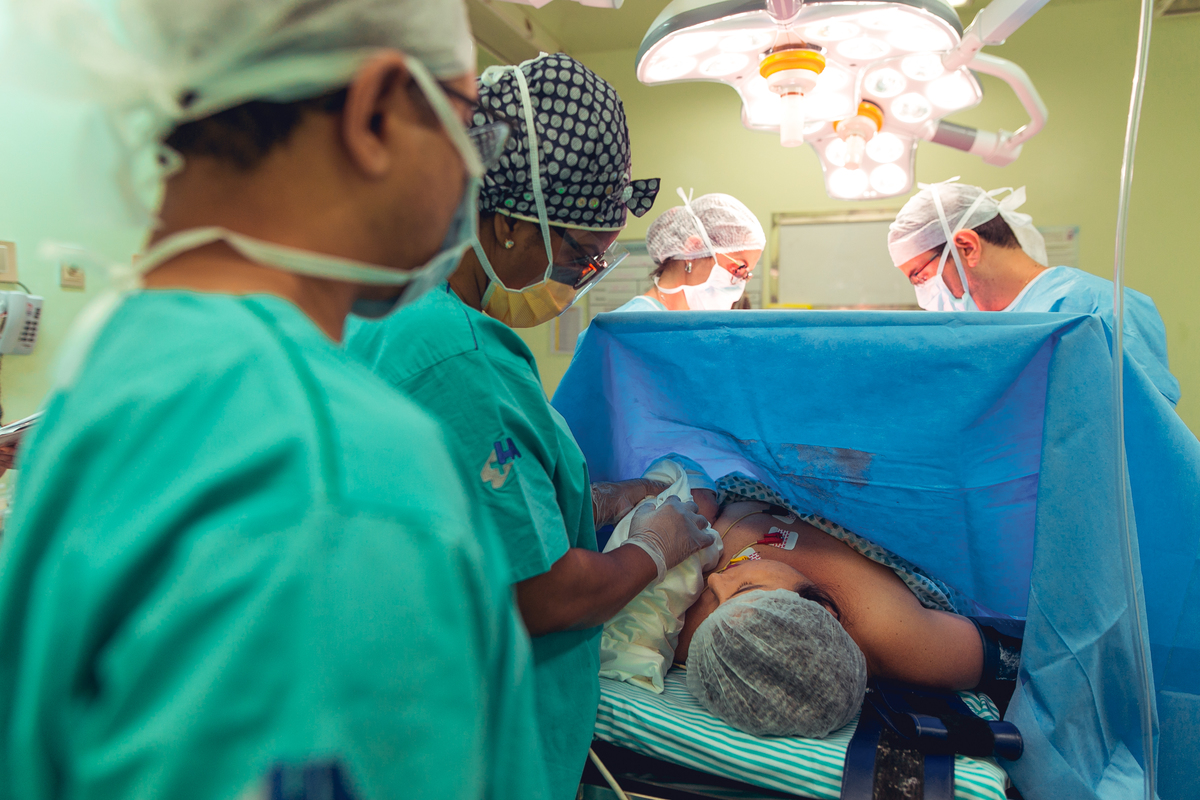 senhoritas fotografia nascimento parto normal natural cesariana hospital portugues alianca salvador foto fotografa fotografo humanizado enxoval decoracao quarto bebe 