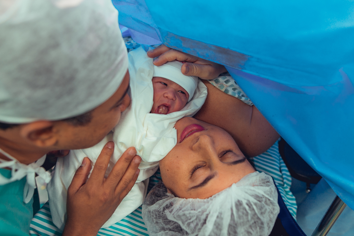 senhoritas fotografia nascimento parto normal natural cesariana hospital portugues alianca salvador foto fotografa fotografo humanizado enxoval decoracao quarto bebe 