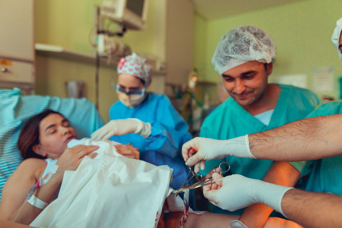 senhoritas fotografia parto normal nascimento humanizado obstare salvador obstetra adriana monteiro rodrigo lemos obstare salvador hospital alianca cesariana cesaria foto fotografa fotografo melhor criativo documental fotojornalismo maternidade