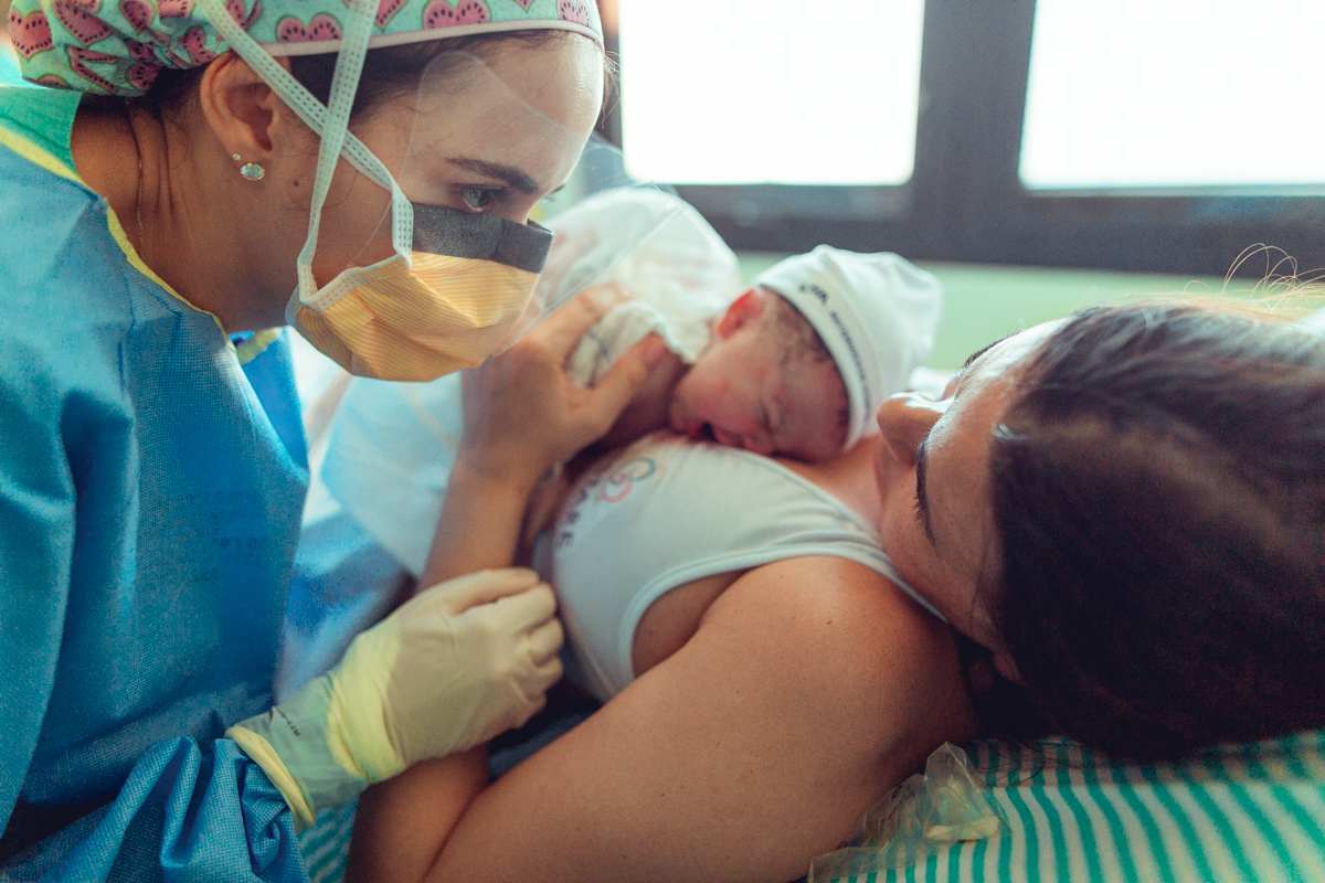 senhoritas fotografia parto normal nascimento humanizado obstare salvador obstetra adriana monteiro rodrigo lemos obstare salvador hospital alianca cesariana cesaria foto fotografa fotografo melhor criativo documental fotojornalismo maternidade