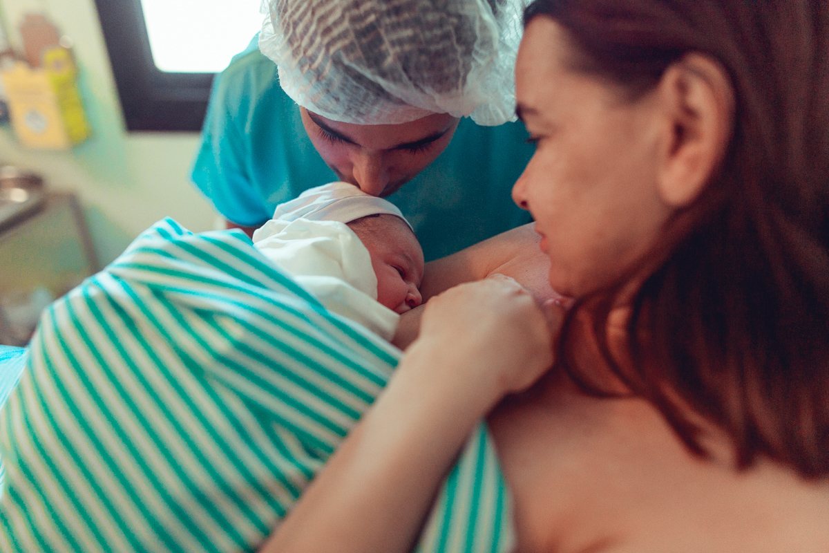 senhoritas fotografia parto normal nascimento humanizado obstare salvador obstetra adriana monteiro rodrigo lemos obstare salvador hospital alianca cesariana cesaria foto fotografa fotografo melhor criativo documental fotojornalismo maternidade