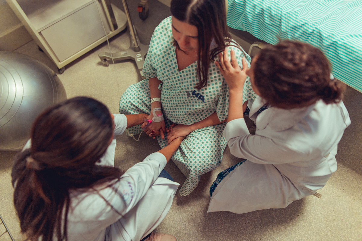 senhoritas fotografia parto normal nascimento humanizado obstare salvador obstetra adriana monteiro rodrigo lemos obstare salvador hospital alianca cesariana cesaria foto fotografa fotografo melhor criativo documental fotojornalismo maternidade