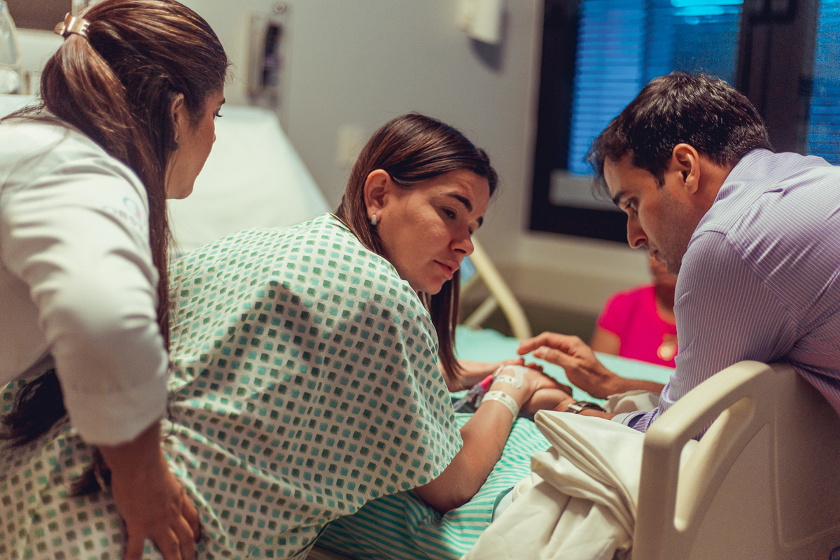 senhoritas fotografia parto normal nascimento humanizado obstare salvador obstetra adriana monteiro rodrigo lemos obstare salvador hospital alianca cesariana cesaria foto fotografa fotografo melhor criativo documental fotojornalismo maternidade