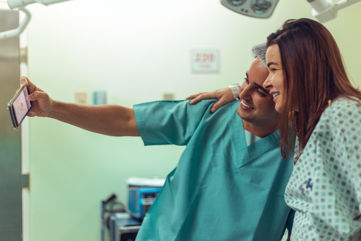 senhoritas fotografia parto normal nascimento humanizado obstare salvador obstetra adriana monteiro rodrigo lemos obstare salvador hospital alianca cesariana cesaria foto fotografa fotografo melhor criativo documental fotojornalismo maternidade