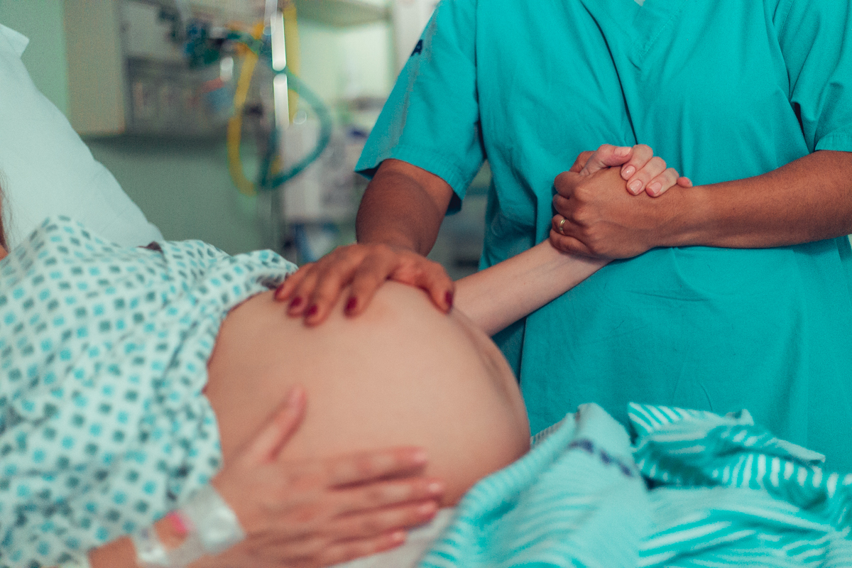 senhoritas fotografia parto normal nascimento humanizado obstare salvador obstetra adriana monteiro rodrigo lemos obstare salvador hospital alianca cesariana cesaria foto fotografa fotografo melhor criativo documental fotojornalismo maternidade