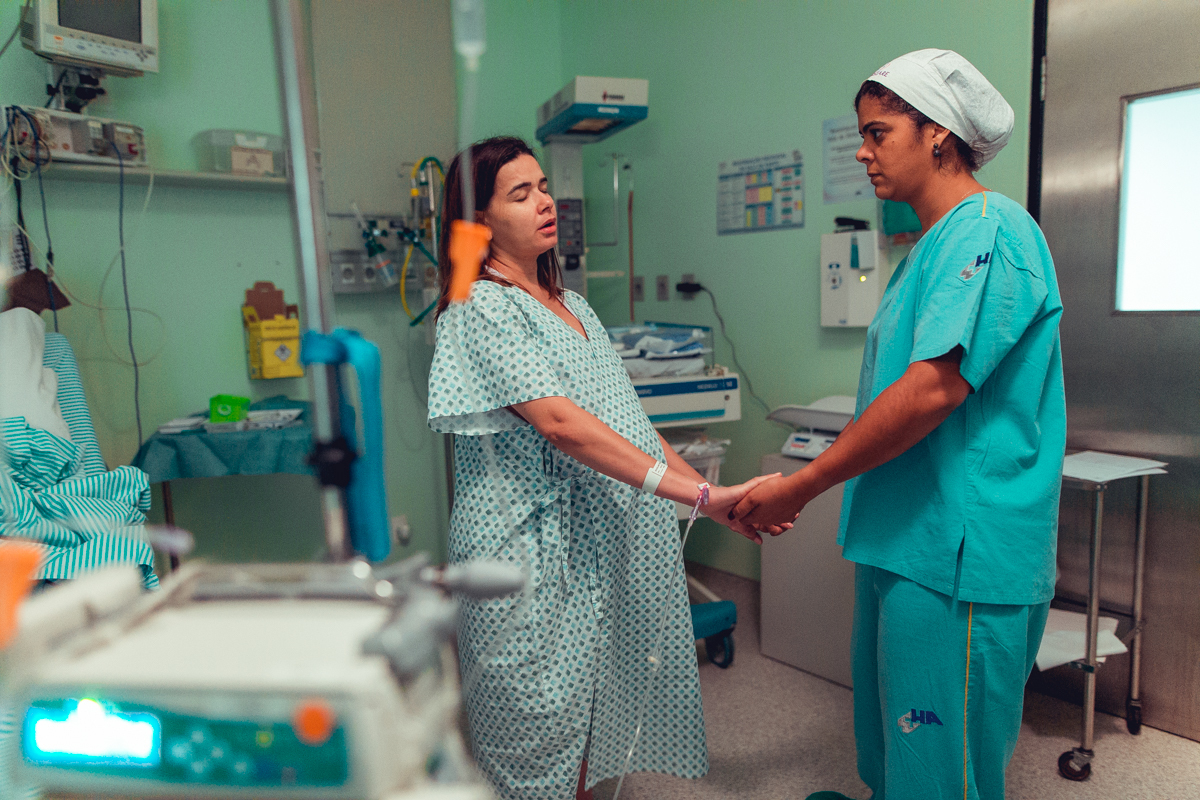 senhoritas fotografia parto normal nascimento humanizado obstare salvador obstetra adriana monteiro rodrigo lemos obstare salvador hospital alianca cesariana cesaria foto fotografa fotografo melhor criativo documental fotojornalismo maternidade