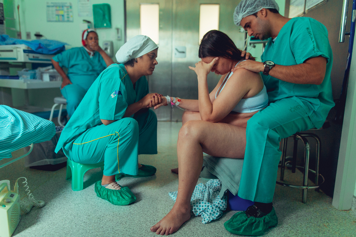 senhoritas fotografia parto normal nascimento humanizado obstare salvador obstetra adriana monteiro rodrigo lemos obstare salvador hospital alianca cesariana cesaria foto fotografa fotografo melhor criativo documental fotojornalismo maternidade