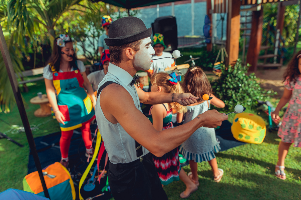 senhoritas fotografia pe de lata musica musicalizacao banda animação aniversario infantil salvador festa criança 1 ano fotografa fotografo charlie chaplin decoração tatu bola festas sustentaveis sustentavel decor diferente criativa