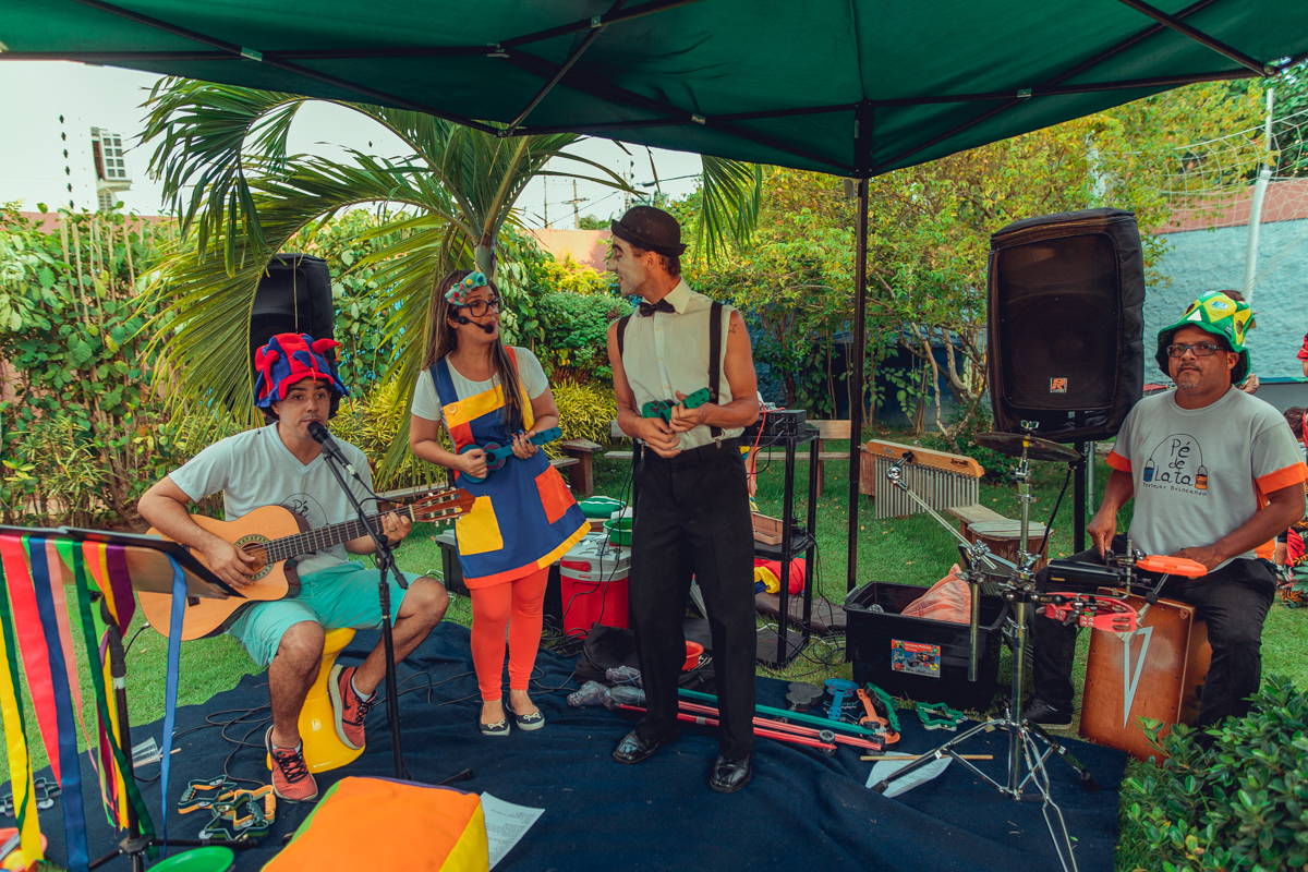 senhoritas fotografia pe de lata musica musicalizacao banda animação aniversario infantil salvador festa criança 1 ano fotografa fotografo charlie chaplin decoração tatu bola festas sustentaveis sustentavel decor diferente criativa