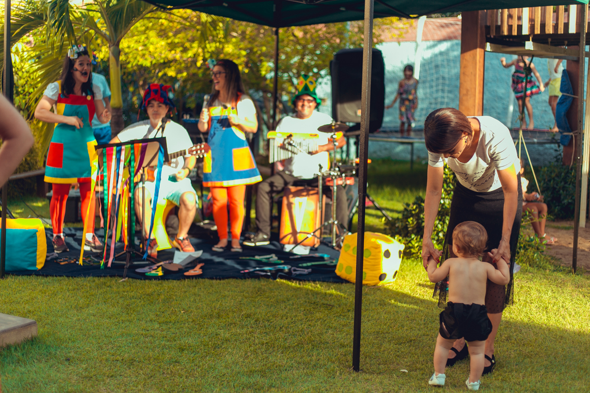 senhoritas fotografia pe de lata musica musicalizacao banda animação aniversario infantil salvador festa criança 1 ano fotografa fotografo charlie chaplin decoração tatu bola festas sustentaveis sustentavel decor diferente criativa