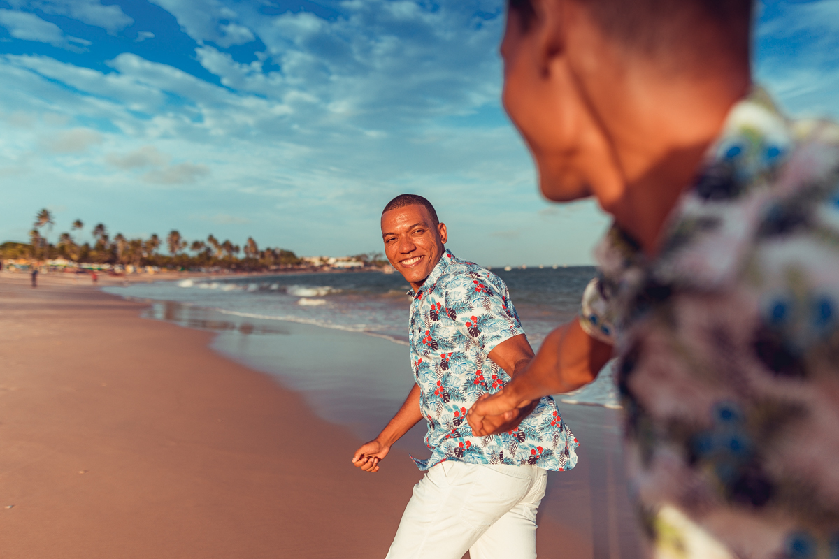 ensaio-pre-casamento-gay--fotografia-fotografo-salvador-senhoritas-homossexual-lesbica-buffet-terra-do-nunca-criativo-diferente-poses-dicas-looks-wedding-mini-decoração-making-of