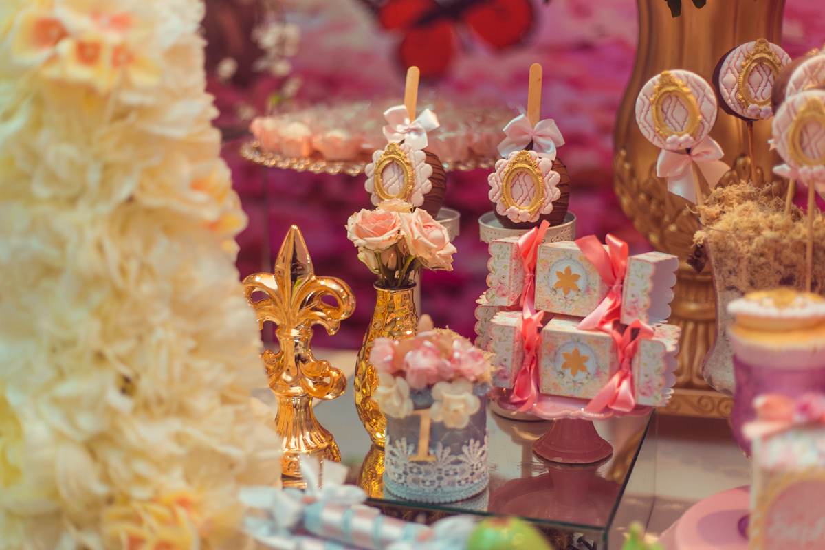 aniversario infantil salvador 1 um ano menina menino kz eventos casa de festas decoração jardim encantado passaros princesa foto fotografa fotografo criativo lindo melhor festa decor decoração animadora flores espaço bolo cake doces modelados finos