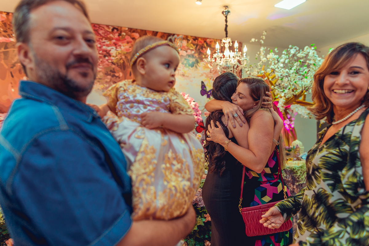 aniversario infantil salvador 1 um ano menina menino kz eventos casa de festas decoração jardim encantado passaros princesa foto fotografa fotografo criativo lindo melhor festa decor decoração animadora flores espaço o que vestir roupa vestido espontanea