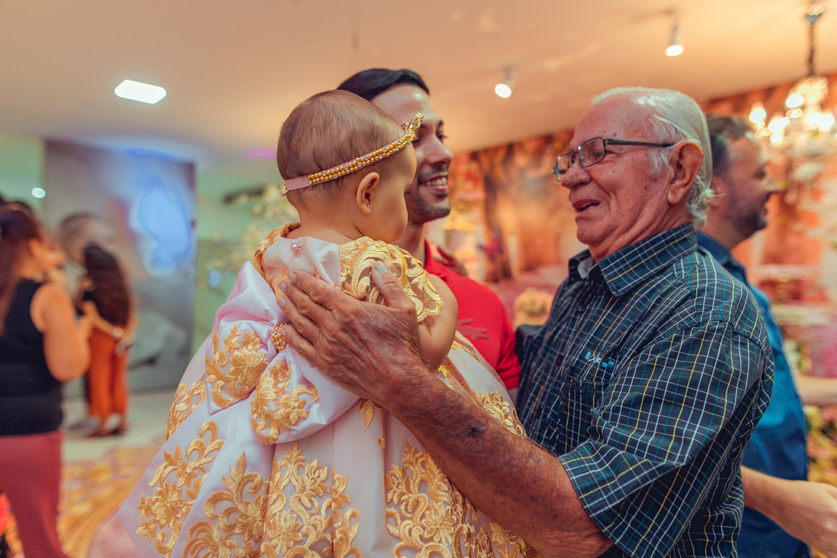 aniversario infantil salvador 1 um ano menina menino kz eventos casa de festas decoração jardim encantado passaros princesa foto fotografa fotografo criativo lindo melhor festa decor decoração animadora flores espaço o que vestir roupa vestido espontanea