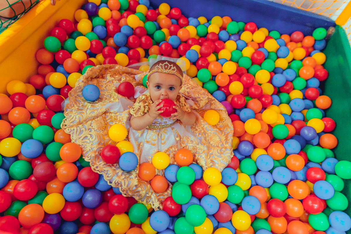 aniversario infantil salvador 1 um ano menina menino kz eventos casa de festas decoração jardim encantado passaros princesa foto fotografa fotografo criativo lindo melhor festa decor decoração animadora flores espaço o que vestir roupa vestido espontanea