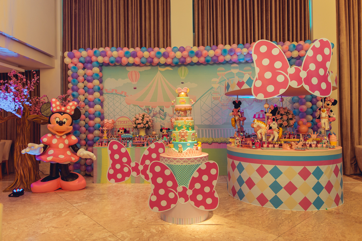 aniversario infantil salvador minnie 
 rosa festa 1 ano 2 fotografia foto fotografa fotografo decor party ideias diferente bolo bonito melhor perfeito buffet