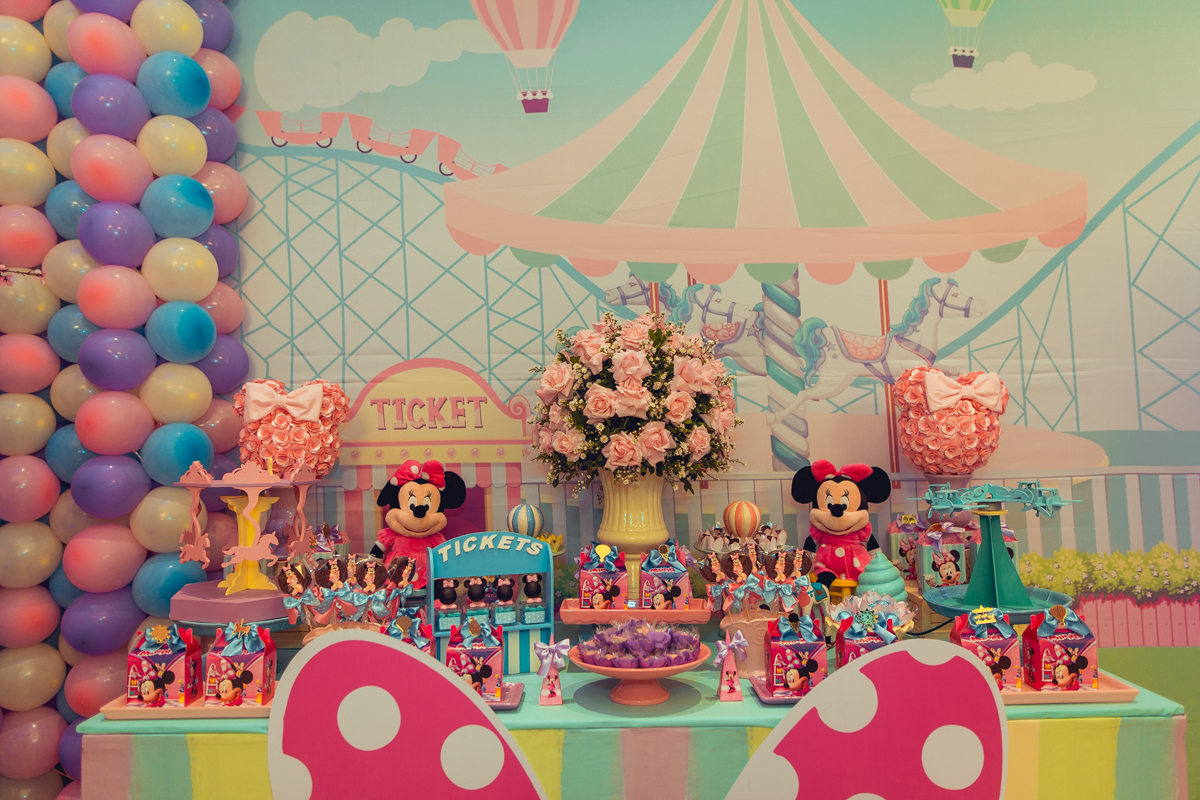 aniversario infantil salvador minnie 
 rosa festa 1 ano 2 fotografia foto fotografa fotografo decor party ideias diferente bolo bonito melhor perfeito buffet
