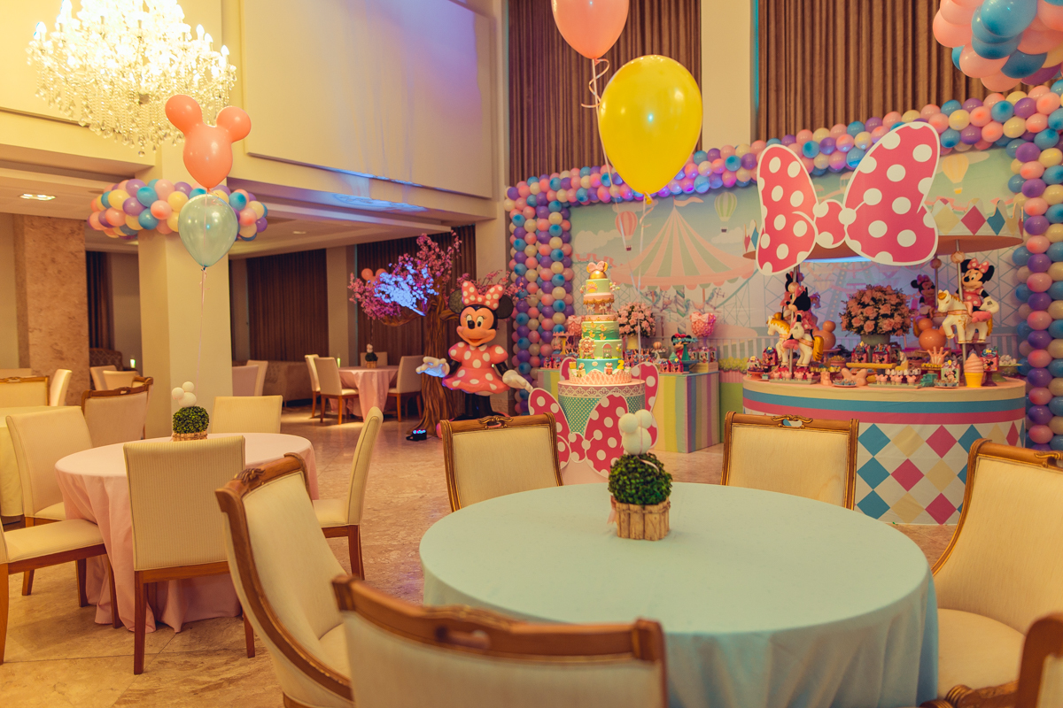 aniversario infantil salvador minnie 
 rosa festa 1 ano 2 fotografia foto fotografa fotografo decor party ideias diferente bolo bonito melhor perfeito buffet