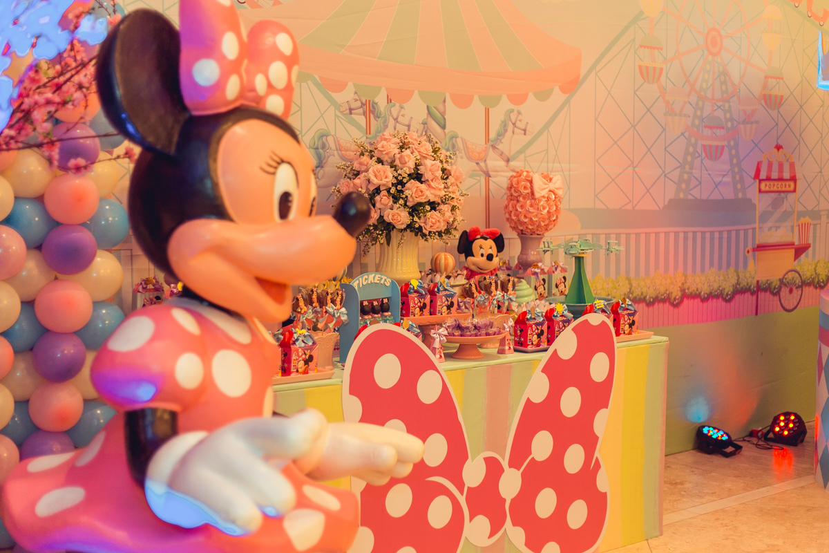 aniversario infantil salvador minnie 
 rosa festa 1 ano 2 fotografia foto fotografa fotografo decor party ideias diferente bolo bonito melhor perfeito buffet