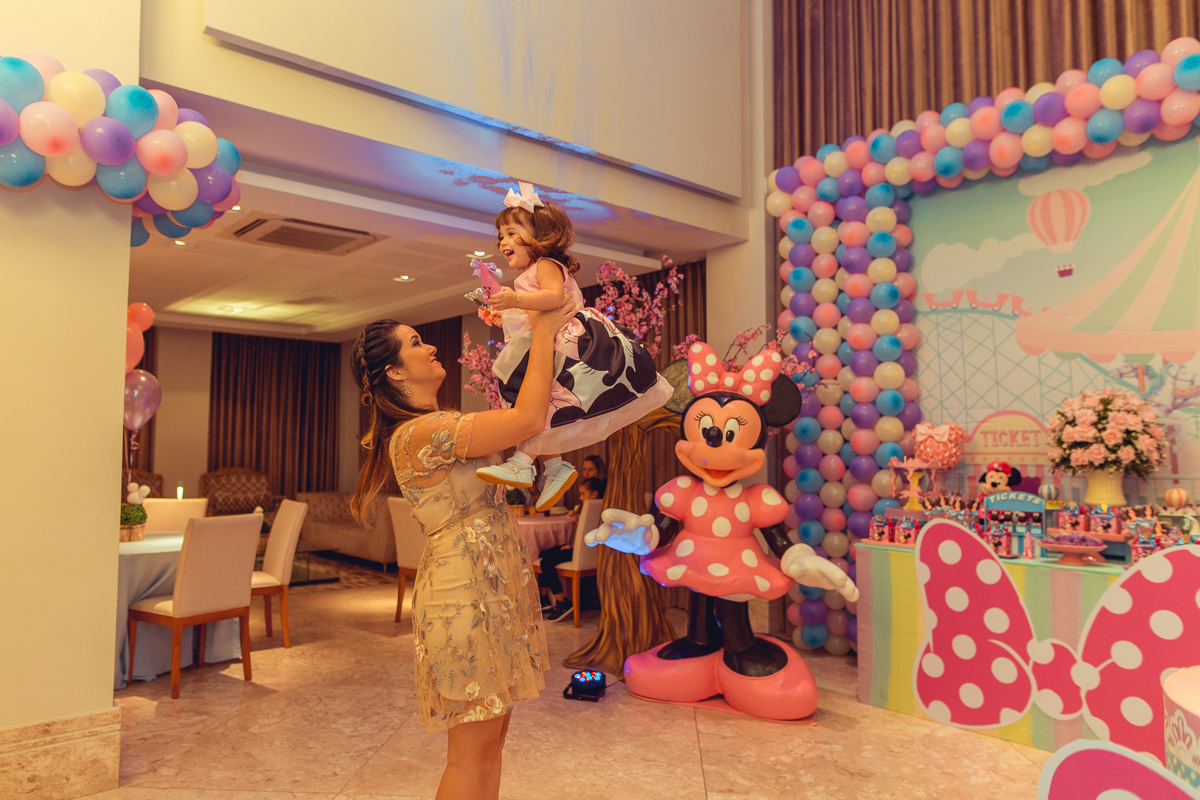 aniversario infantil salvador minnie 
 rosa festa 1 ano 2 fotografia foto fotografa fotografo decor party ideias diferente bolo bonito melhor perfeito buffet