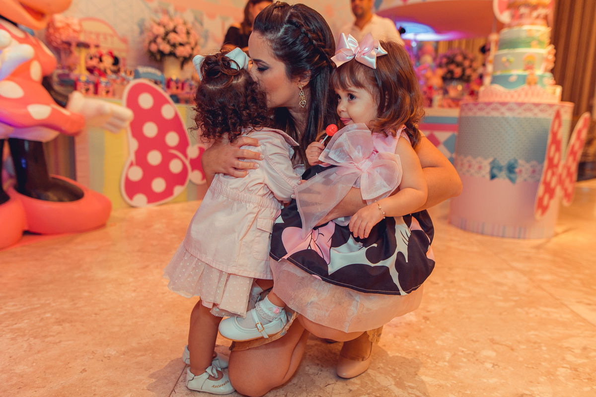 aniversario infantil salvador minnie 
 rosa festa 1 ano 2 fotografia foto fotografa fotografo decor party ideias diferente bolo bonito melhor perfeito buffet