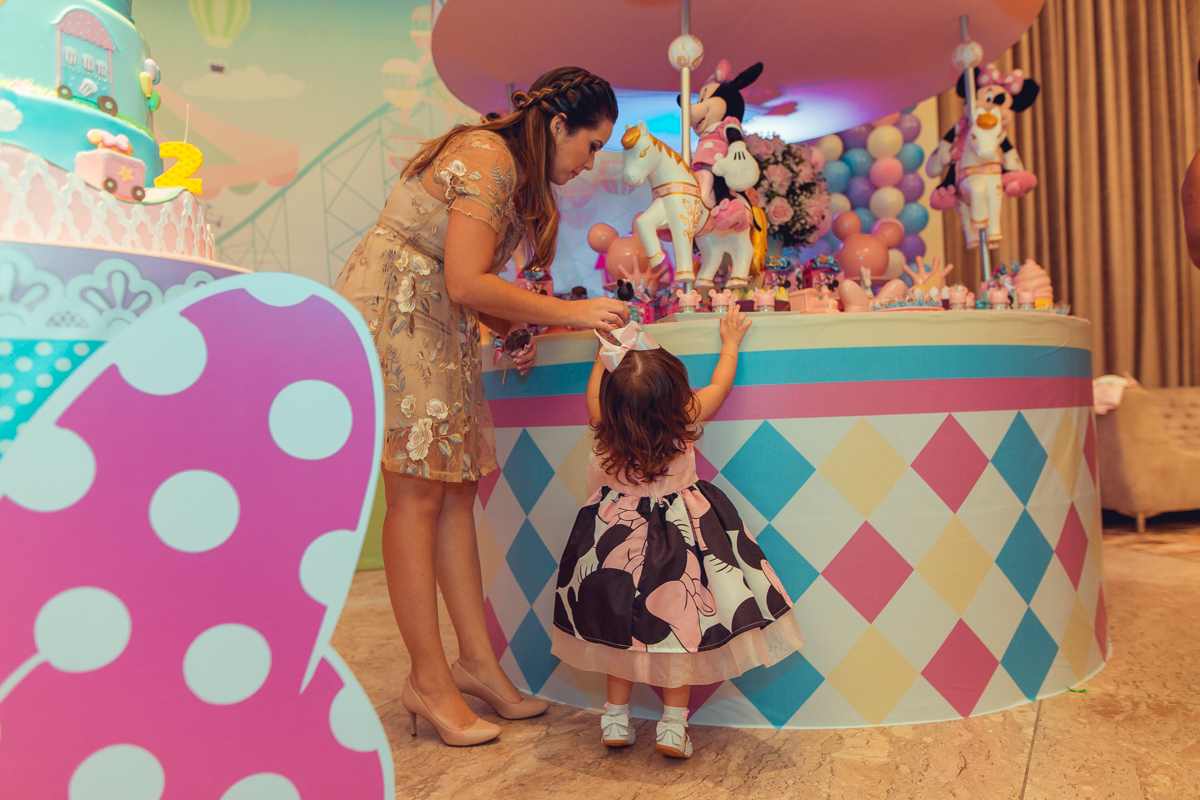 aniversario infantil salvador minnie 
 rosa festa 1 ano 2 fotografia foto fotografa fotografo decor party ideias diferente bolo bonito melhor perfeito buffet