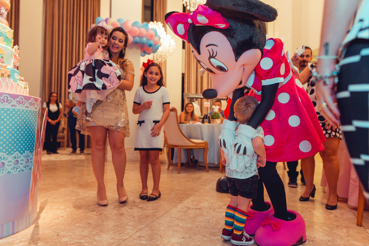 aniversario infantil salvador minnie 
 rosa festa 1 ano 2 fotografia foto fotografa fotografo decor party ideias diferente bolo bonito melhor perfeito buffet