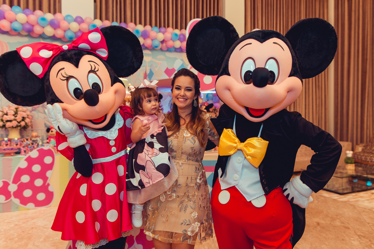 aniversario infantil salvador minnie 
 rosa festa 1 ano 2 fotografia foto fotografa fotografo decor party ideias diferente bolo bonito melhor perfeito buffet