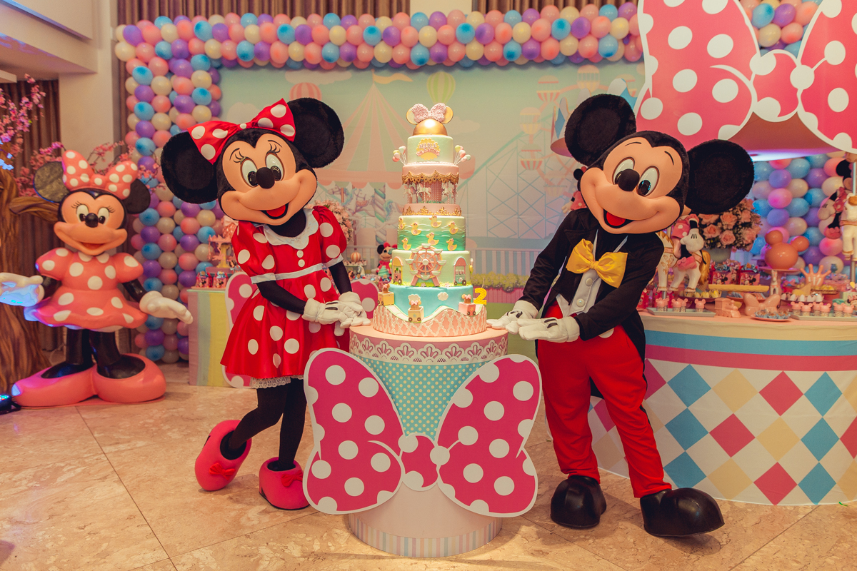 aniversario infantil salvador minnie 
 rosa festa 1 ano 2 fotografia foto fotografa fotografo decor party ideias diferente bolo bonito melhor perfeito buffet