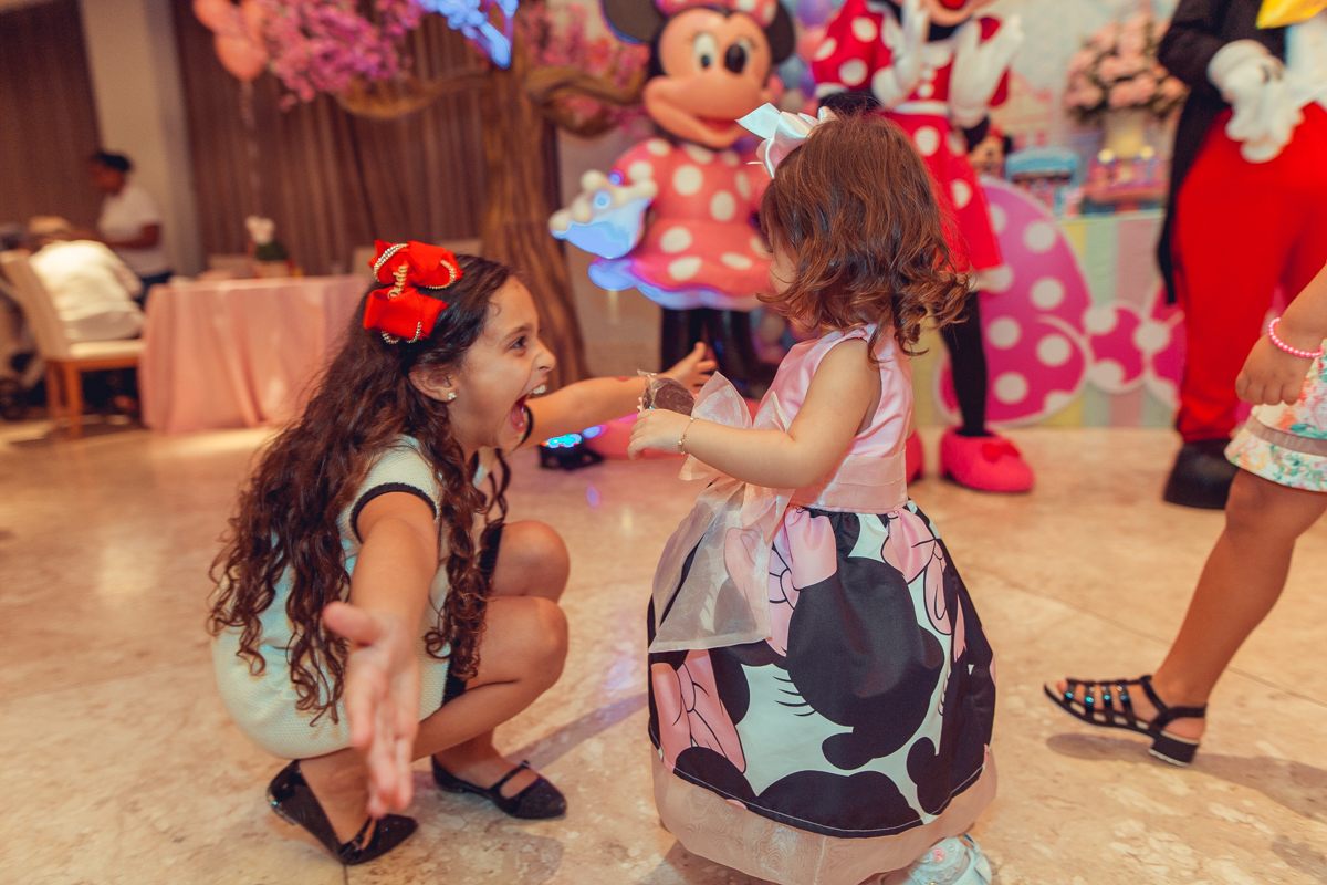aniversario infantil salvador minnie 
 rosa festa 1 ano 2 fotografia foto fotografa fotografo decor party ideias diferente bolo bonito melhor perfeito buffet