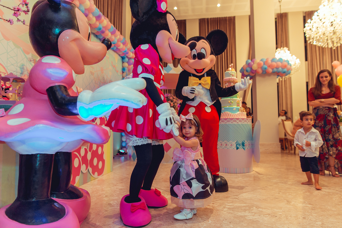 aniversario infantil salvador minnie 
 rosa festa 1 ano 2 fotografia foto fotografa fotografo decor party ideias diferente bolo bonito melhor perfeito buffet